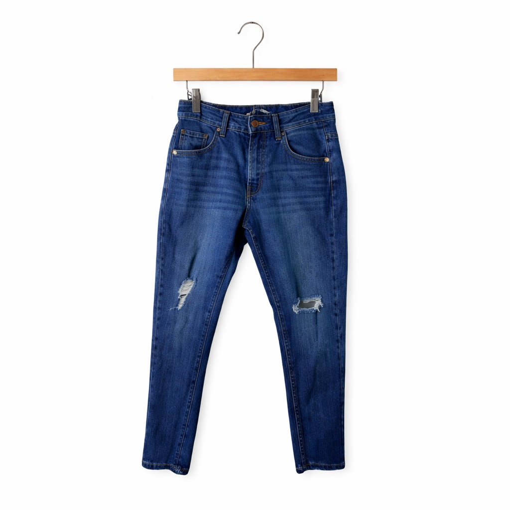 Art Class Distressed Blue Jeans. High Waist. Size 8. Great Condition